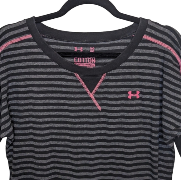 Under Armour Women's Charged Cotton Semi-Fitted Heatgear Striped Top - Picture 5 of 11